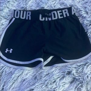 black under armourer shorts